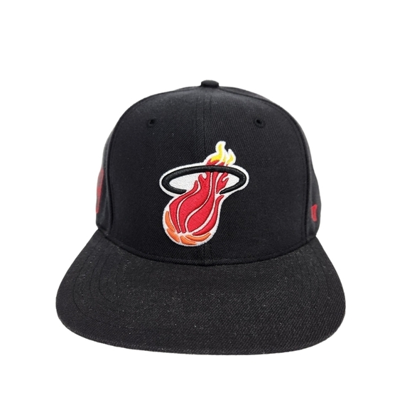 47 Brand NWT Miami Heat Hardwood Classic Black Snapback Baseball Hat Cap OS - Picture 1 of 9